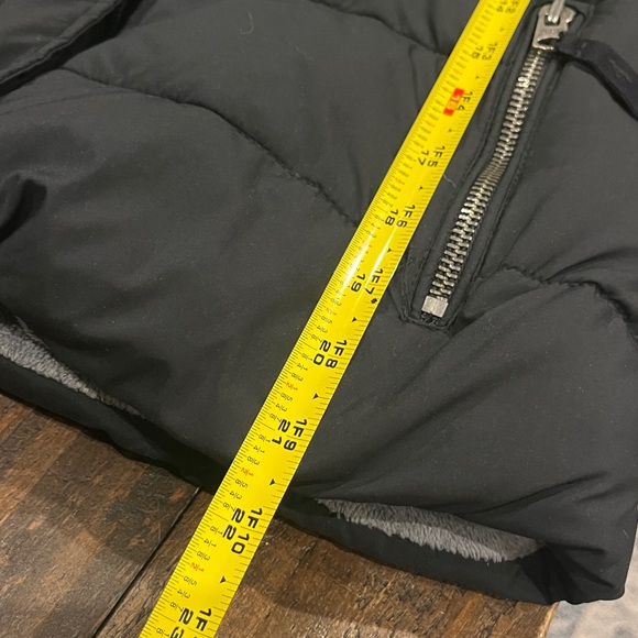 Vintage Abercrombie & Fitch Hooded Puffer Vest - Picture 16 of 17